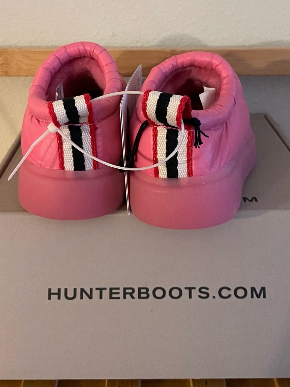 NEW…Hunter Kids Cody Mule - Picture 5 of 5